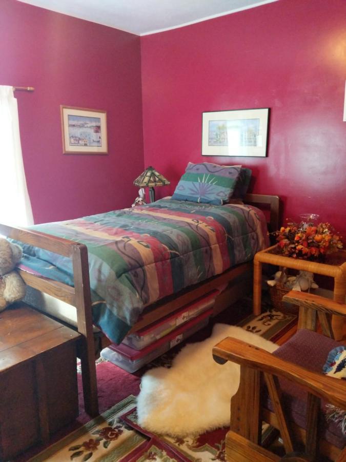 Baylies Home Tully Luaran gambar